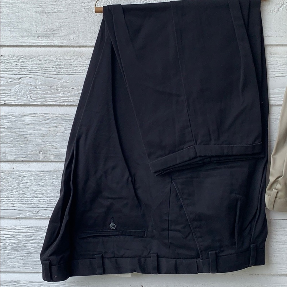 Men’s black 48 X 30 black George slack pants